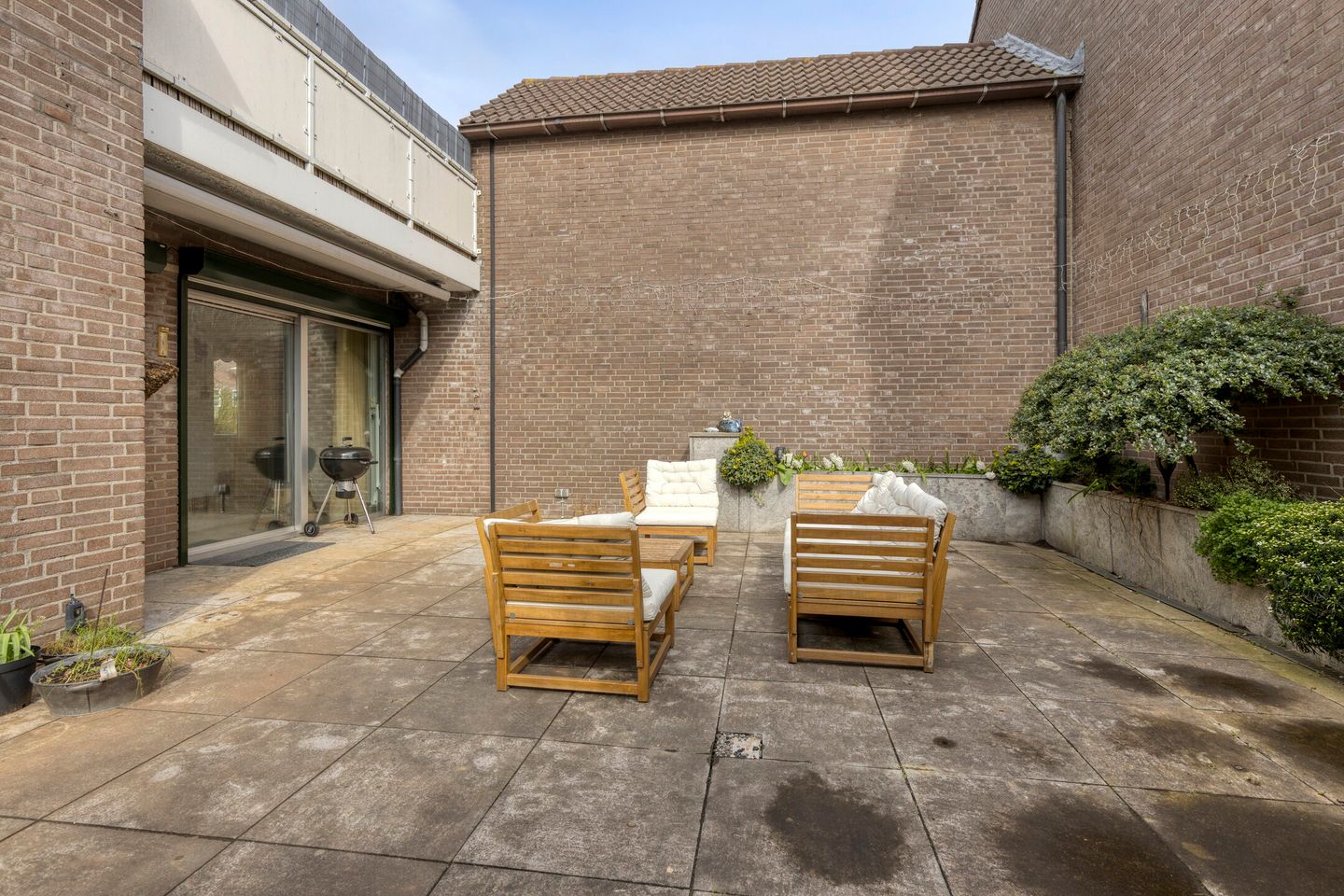 Spacious corner ground-floor apartment with sunny garden in Zoetermeer — 18