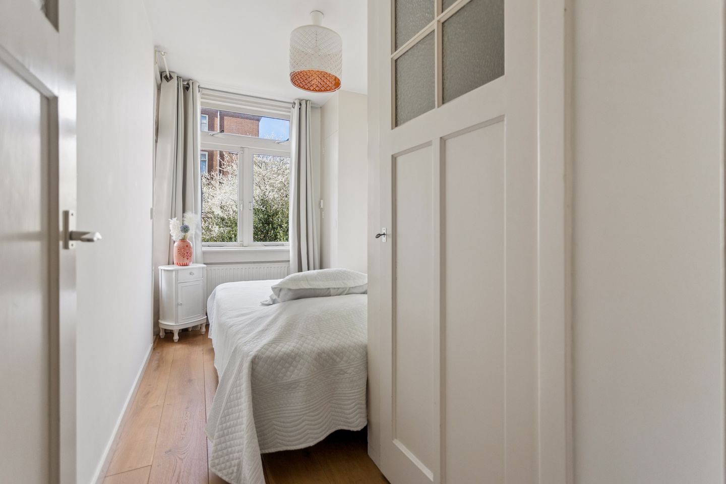 Photo 19 of Orteliusstraat 319-1