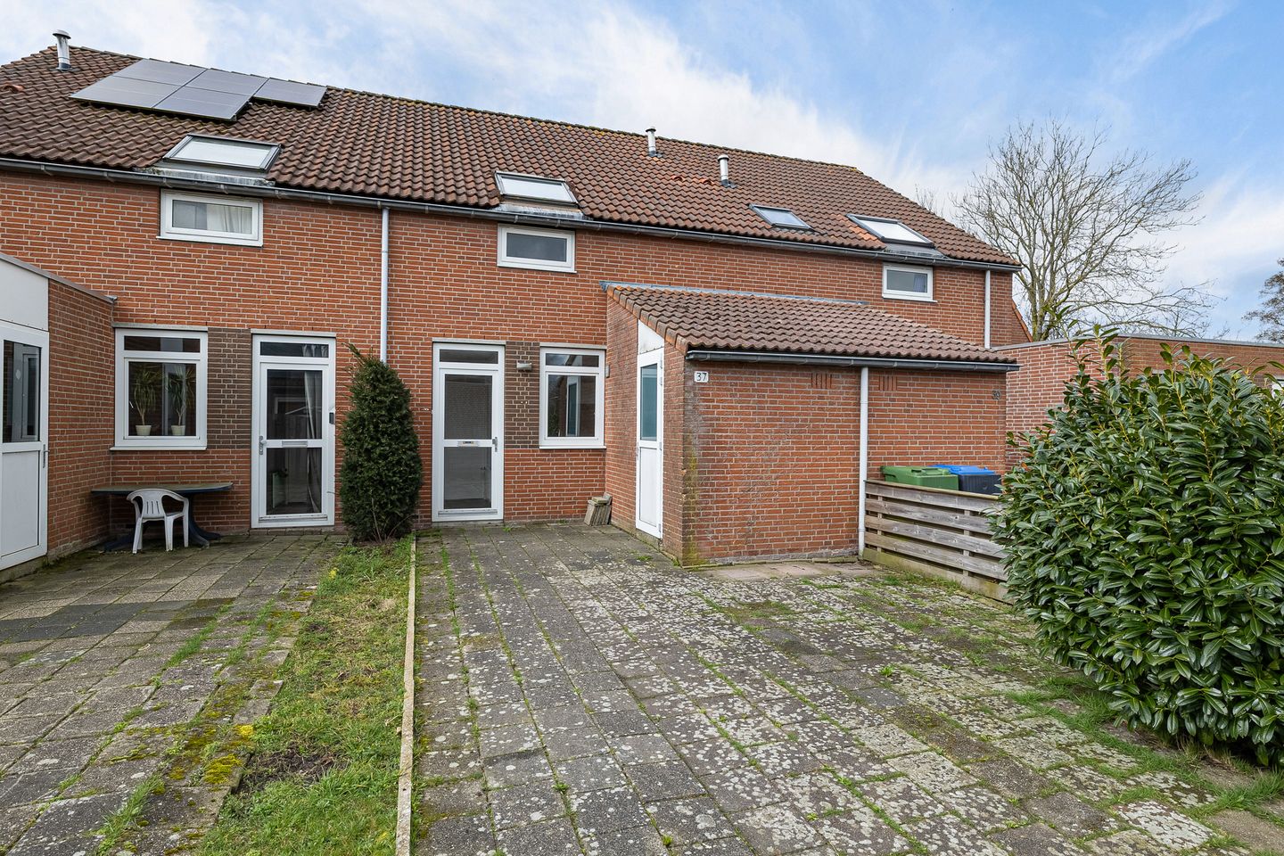 Photo 1 of Sickingastate 37