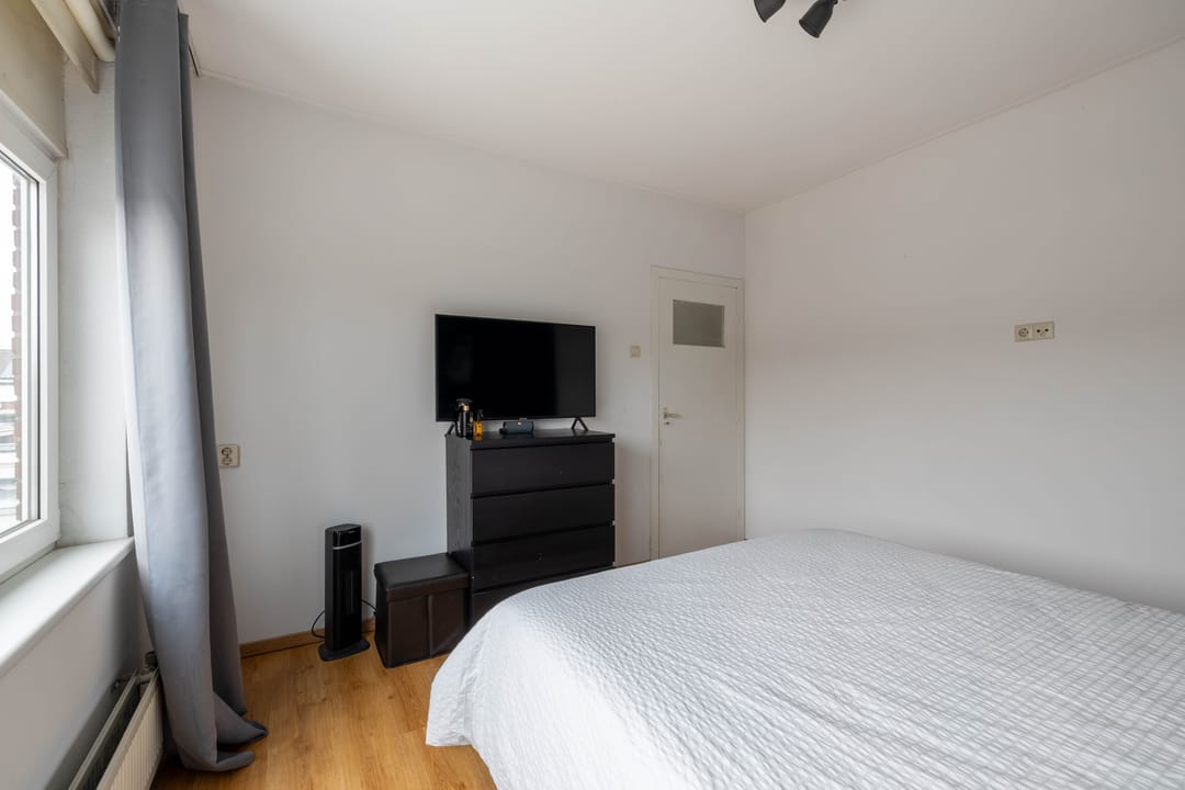 Photo 16 of Jan Tooropstraat 92