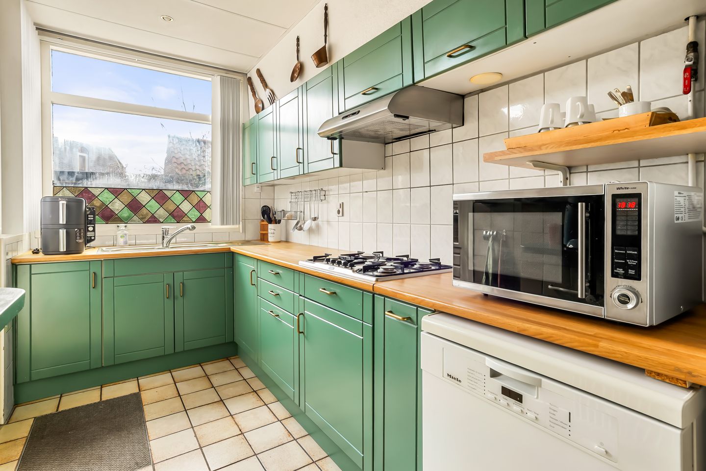 Foto 29 van Leeuwendalersstraat 4