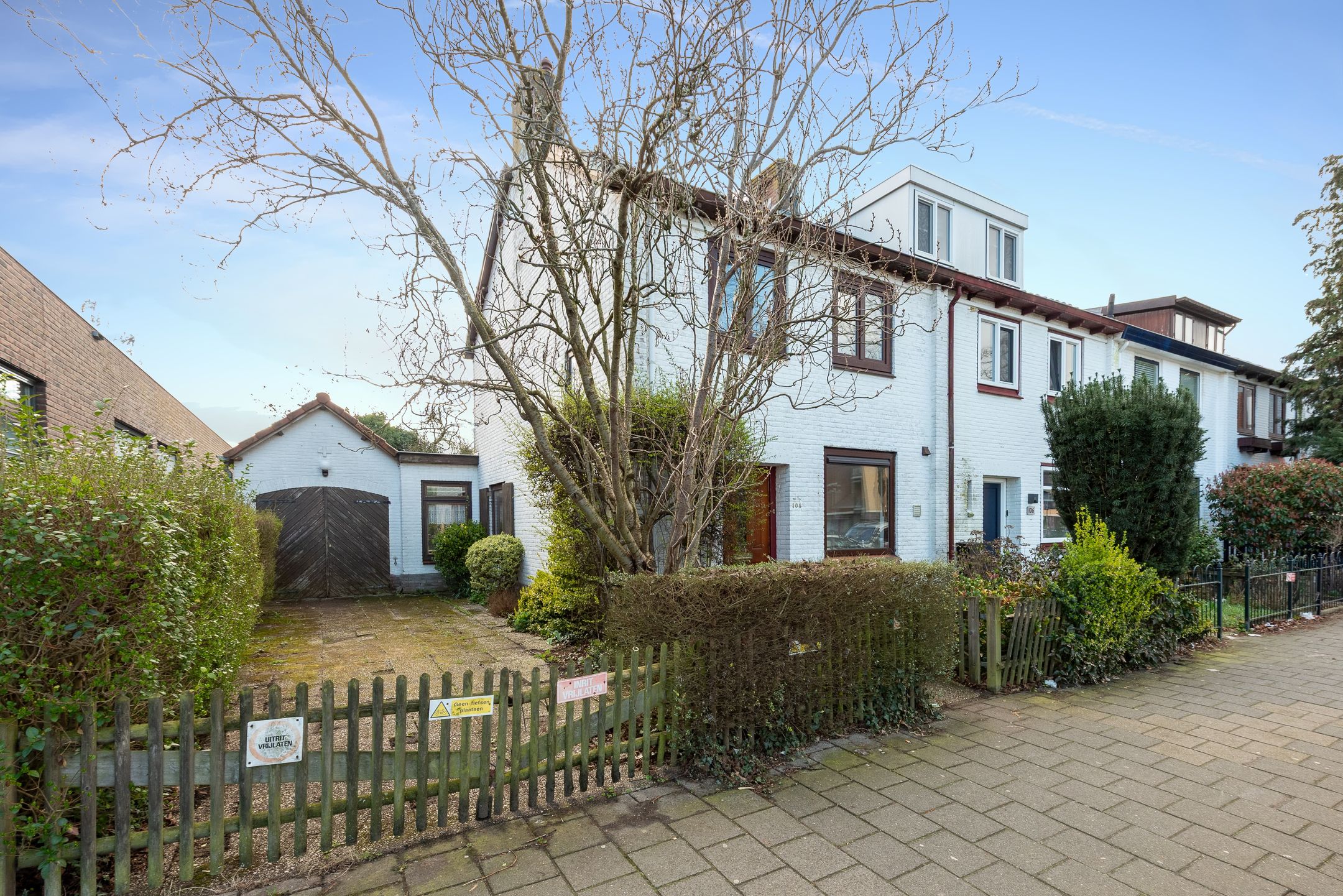 Photo 3 of Johan van Oldenbarneveltlaan 108