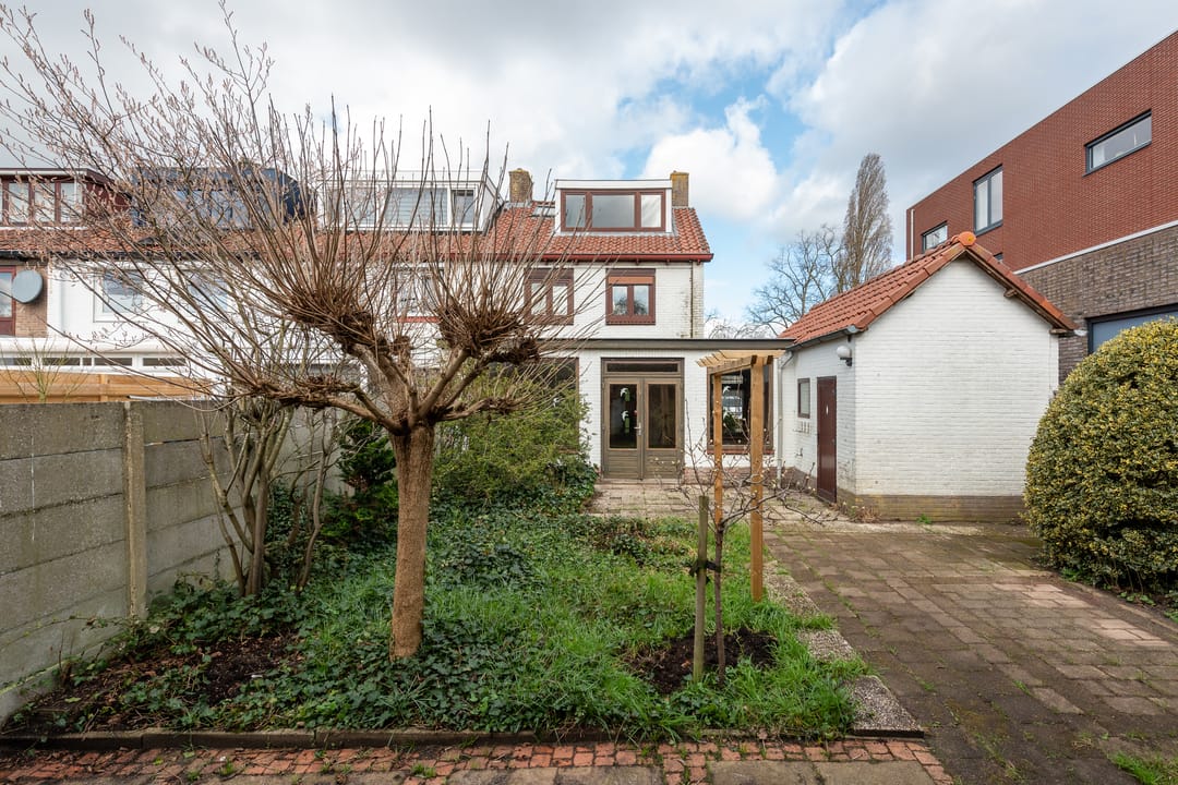 Photo 16 of Johan van Oldenbarneveltlaan 108