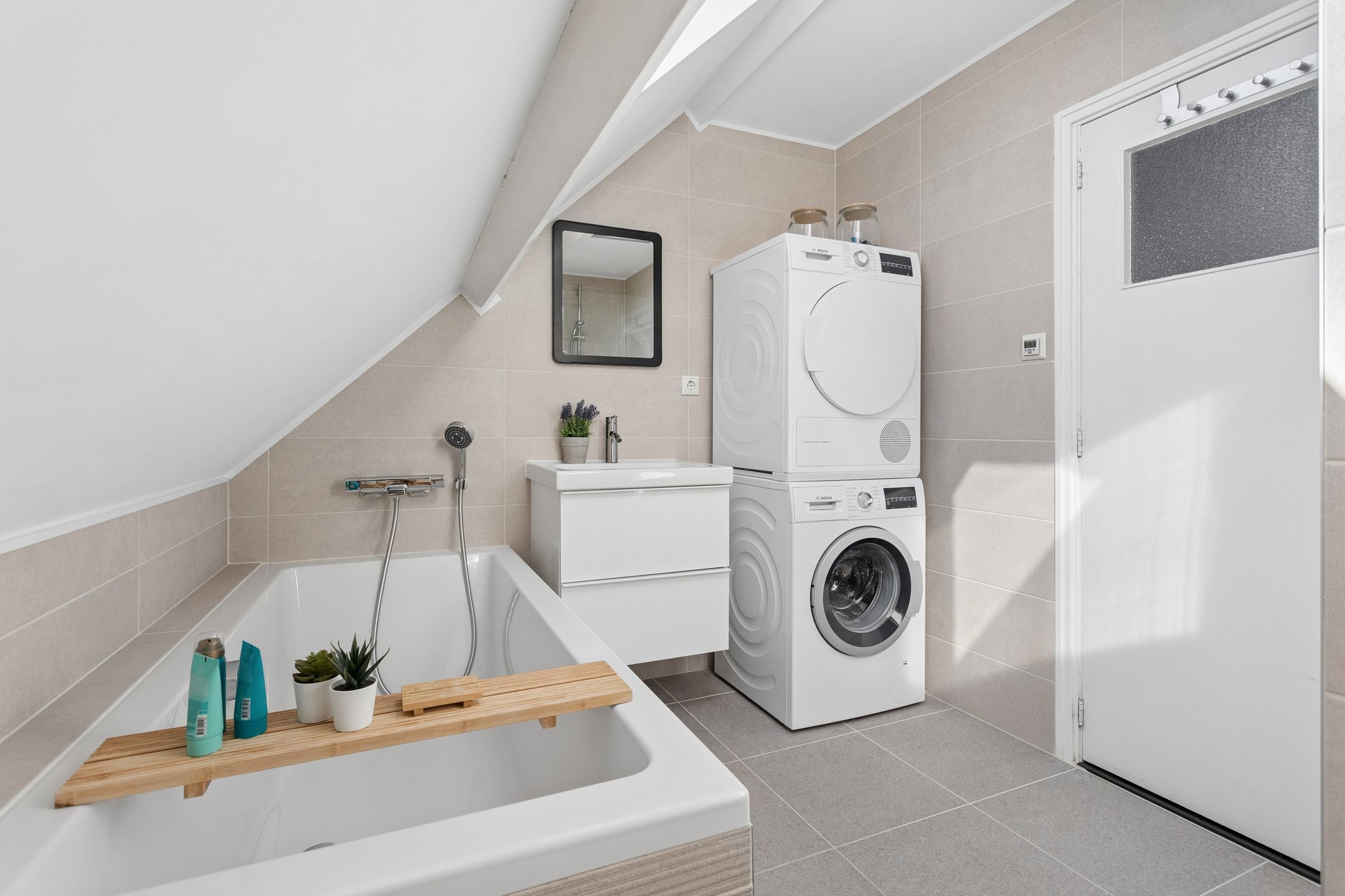 Foto 66 van Johan de Wittstraat 33