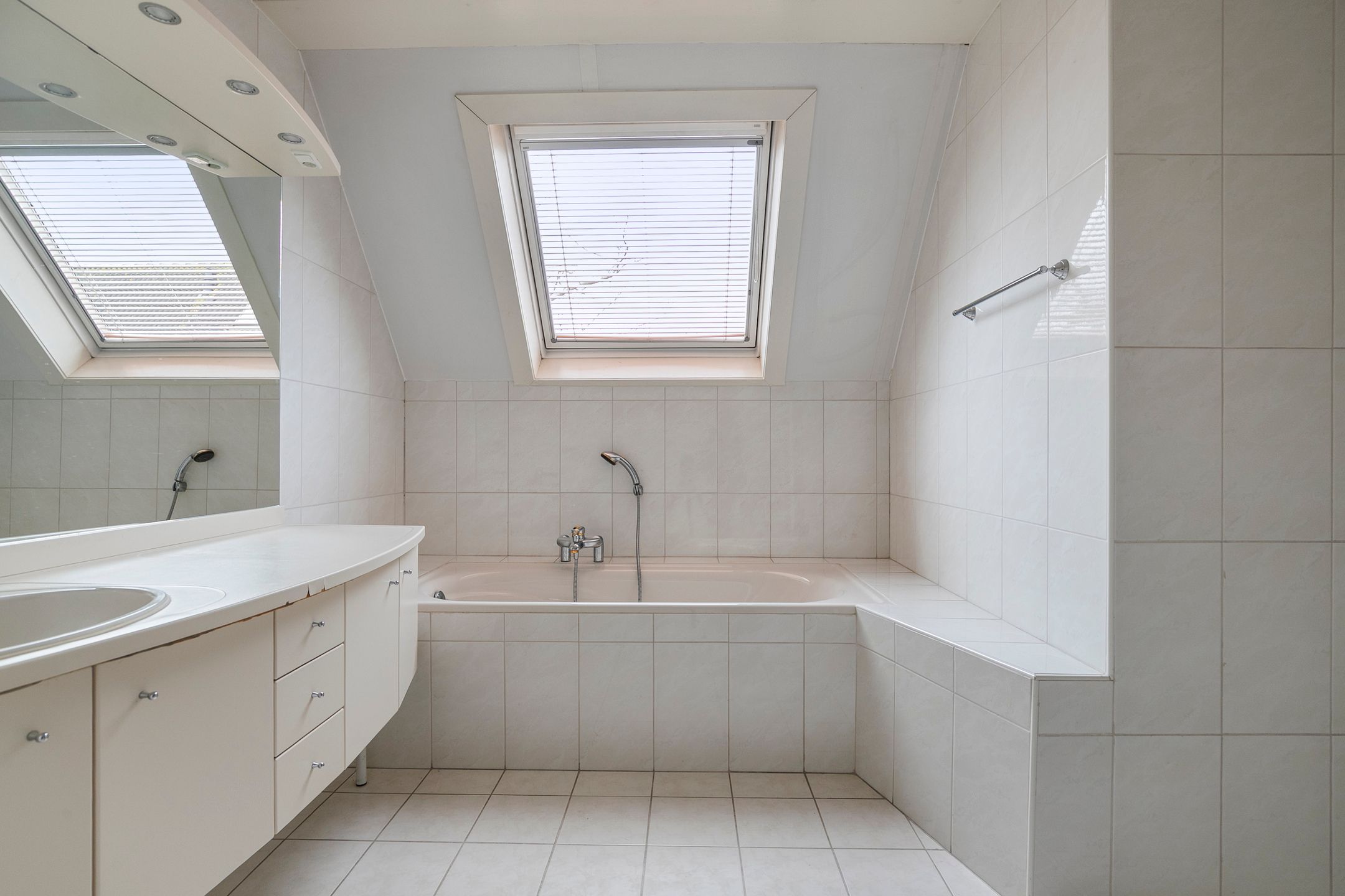 Foto 24 van Provincialeweg Oost 94-A