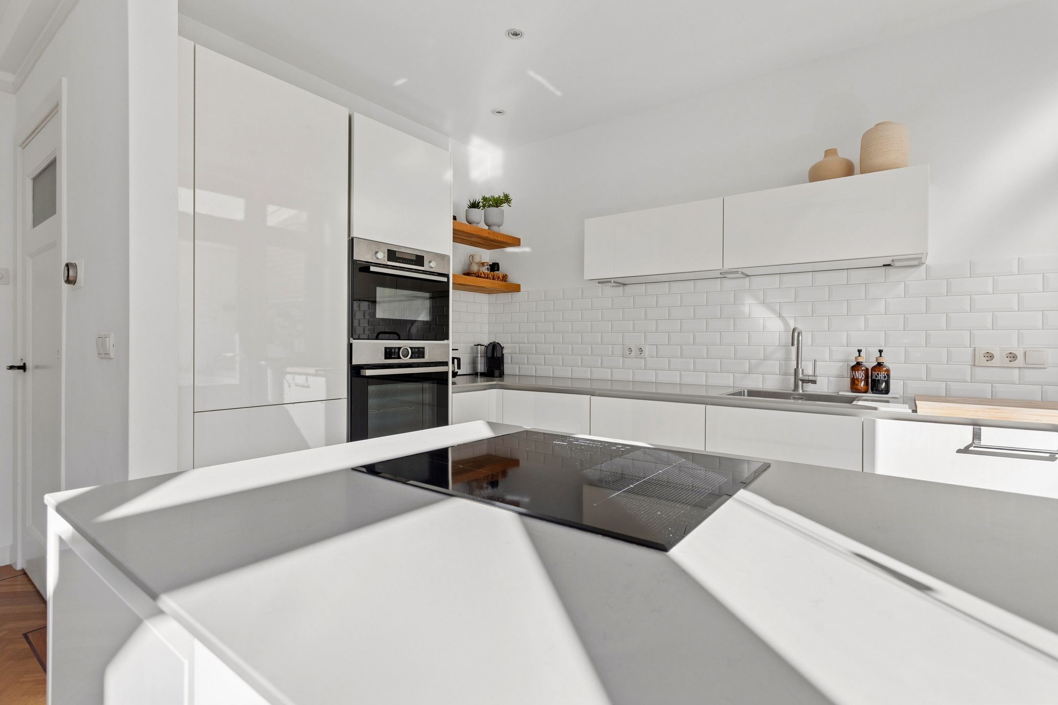 Foto 27 van Johan de Wittstraat 33