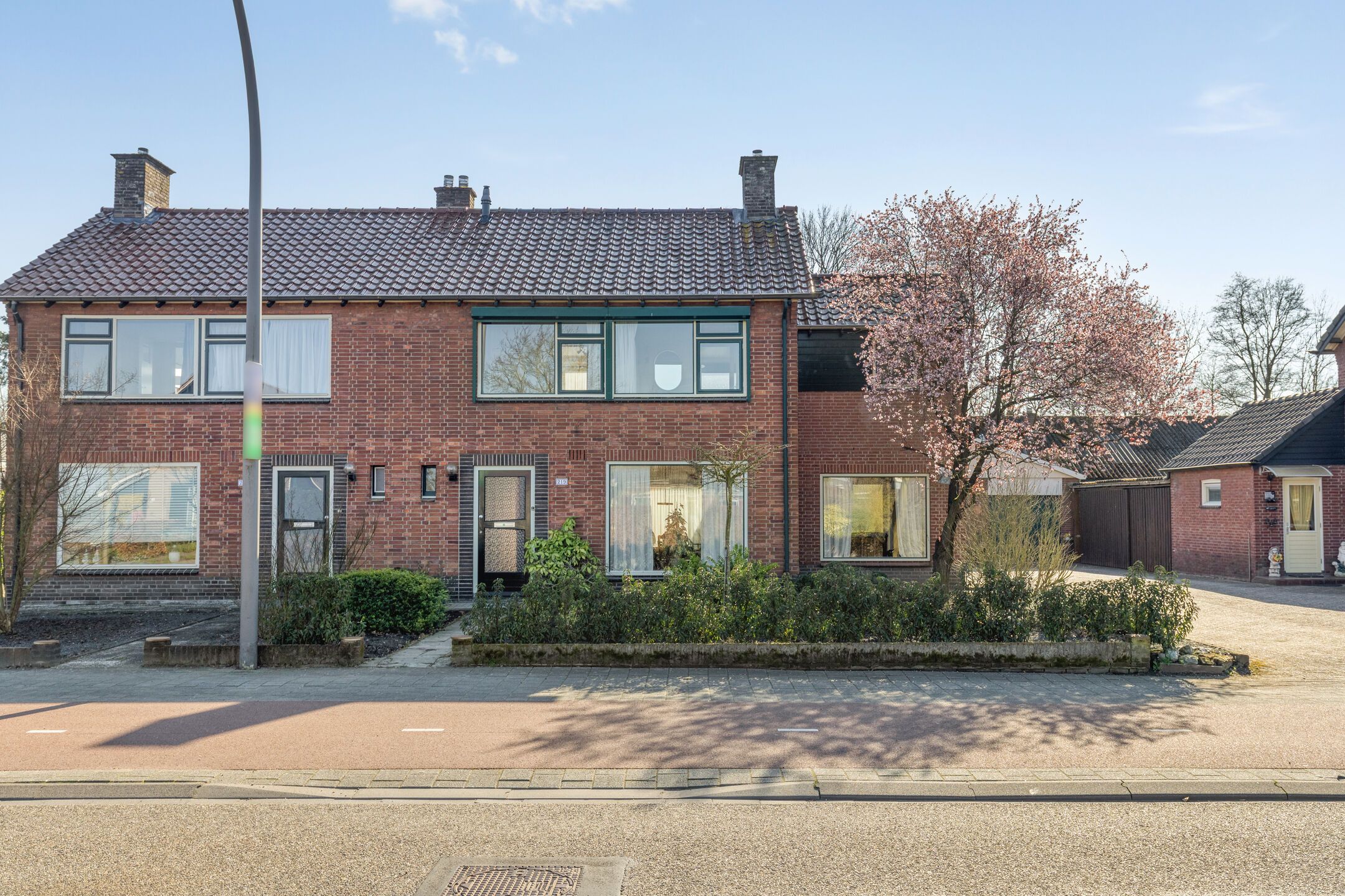 Photo 6 of Doetinchemseweg 219