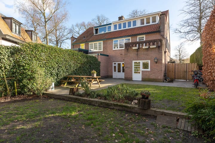 Photo 3 of Julianalaan 12