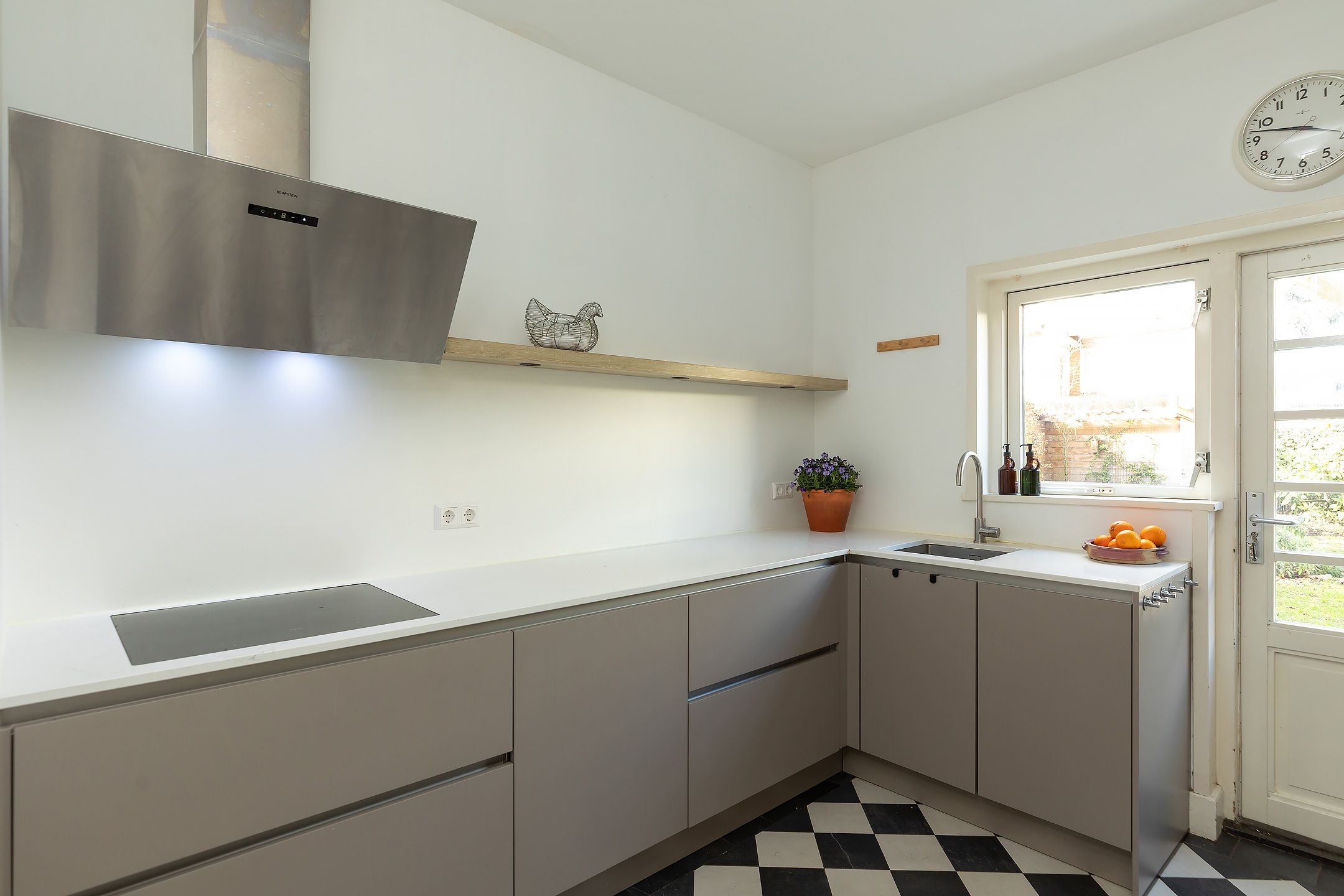 Foto 9 van Julianalaan 12