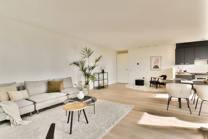 Photo 2 of Van Embdenstraat 80