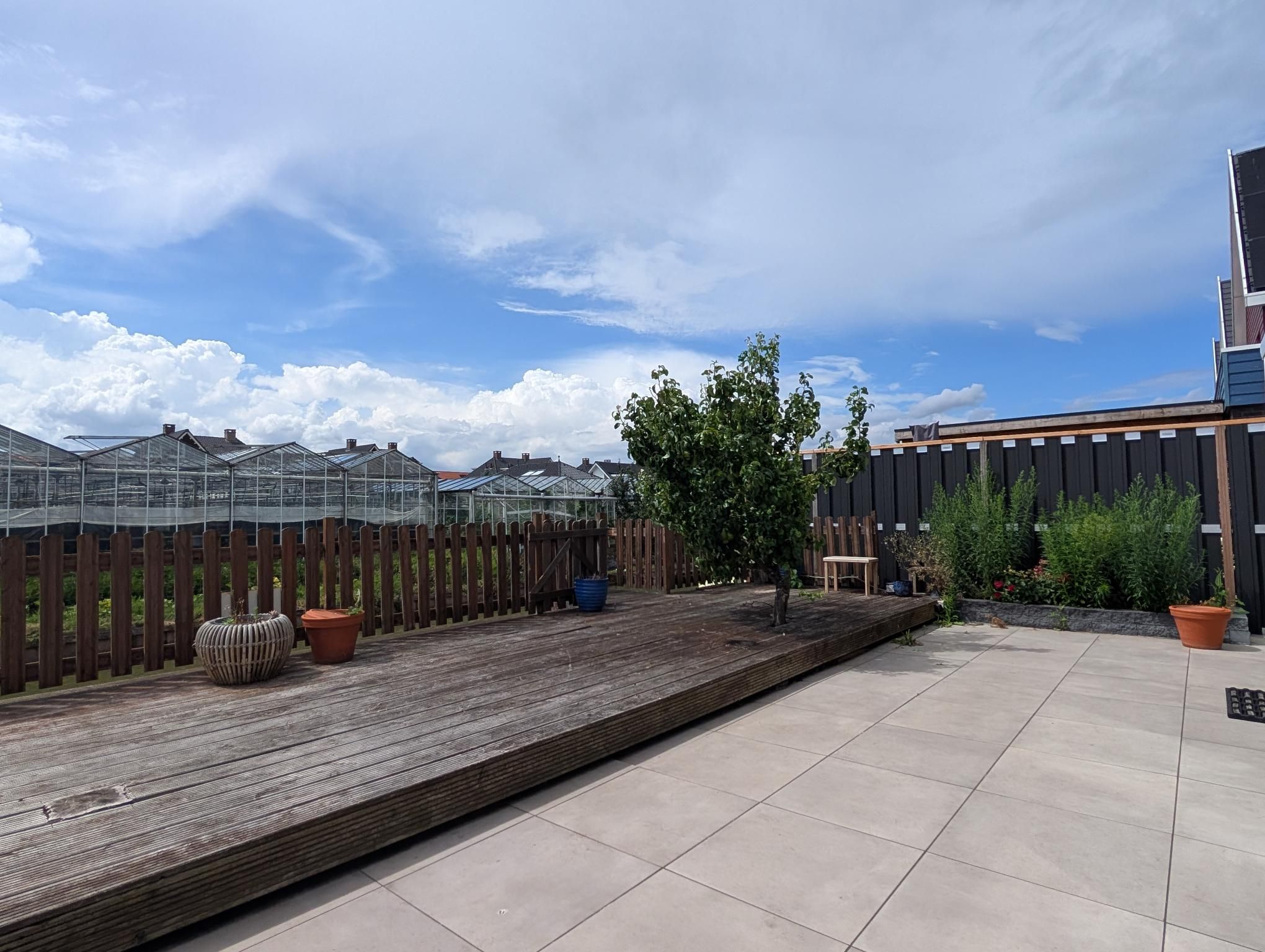 Spacious and well-maintained semi-detached house with 5 bedrooms in child-friendly neighborhood — 35