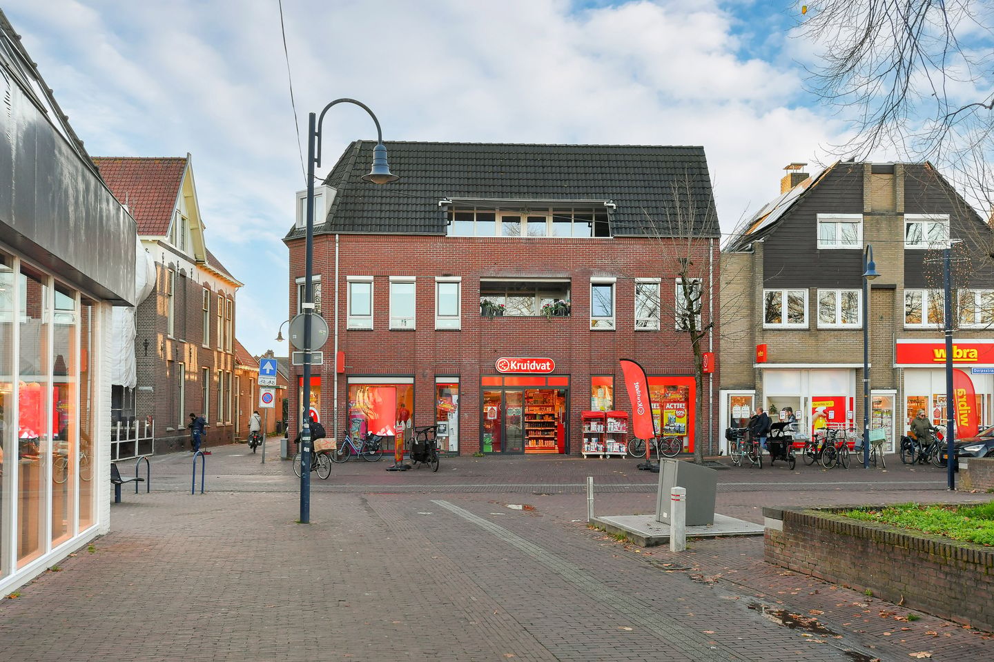 Photo 44 of Veenderweg 4-A