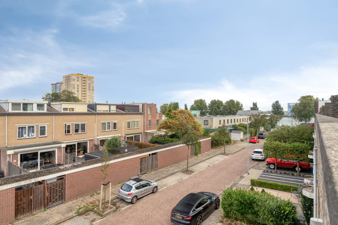 Photo 32 of Tempeststraat 7-A