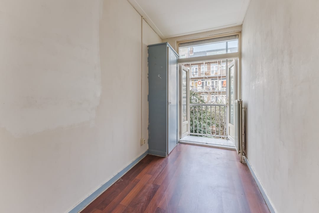 Photo 13 of Jasper Leijnsenstraat 6-1