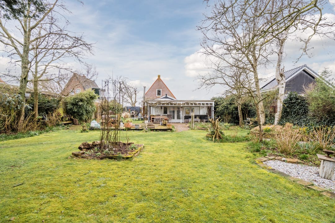 Spacious detached rural residence with large plot and expansion possibilities in Egmond-Binnen — 37
