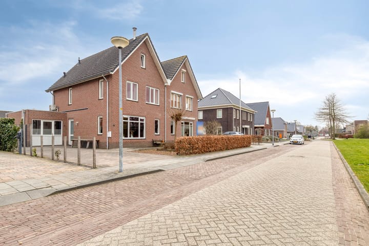 Photo 4 of Hugo de Grootstraat 14