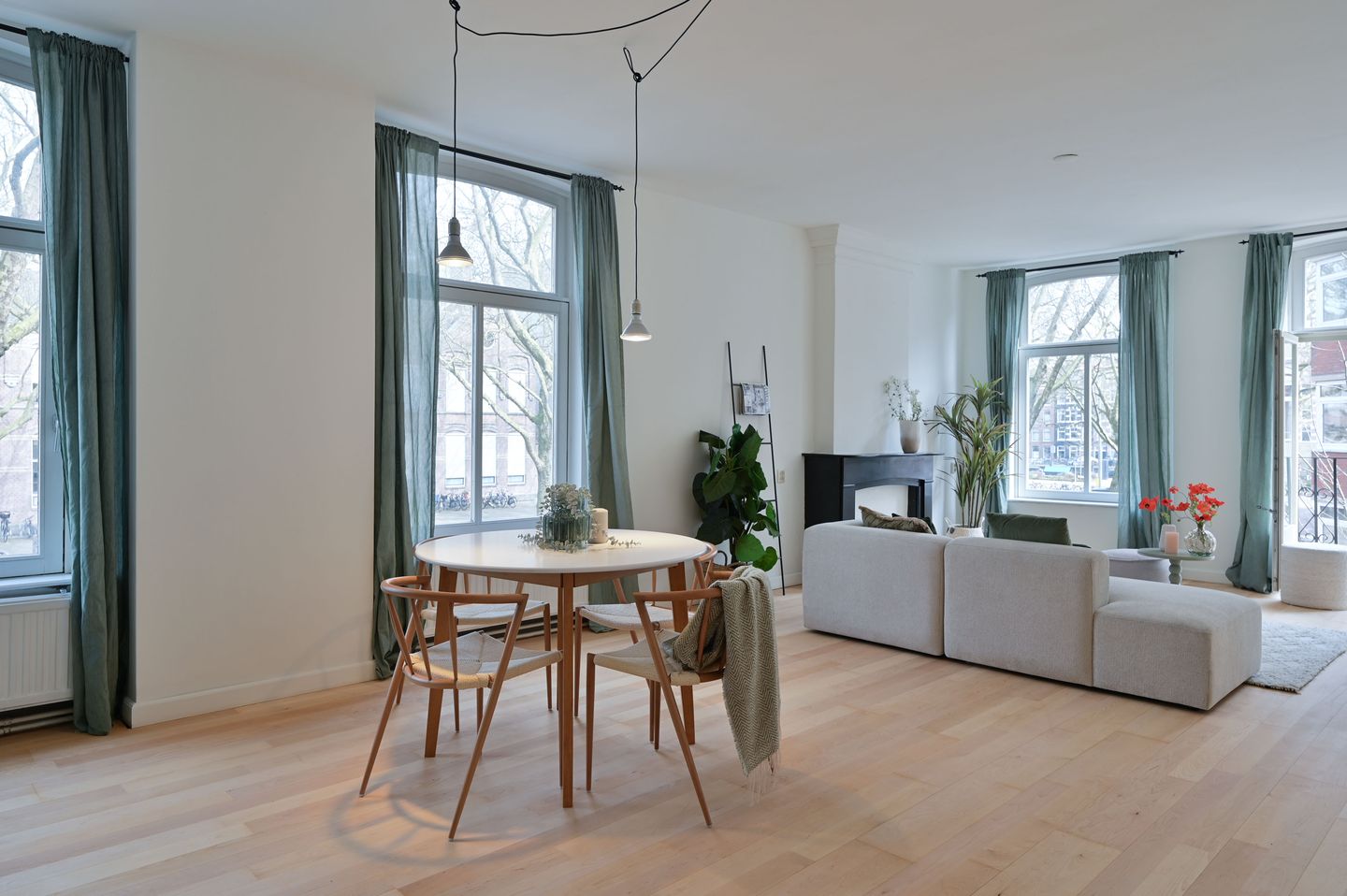 Foto 1 van Van Oldenbarneveldtstraat 2-1