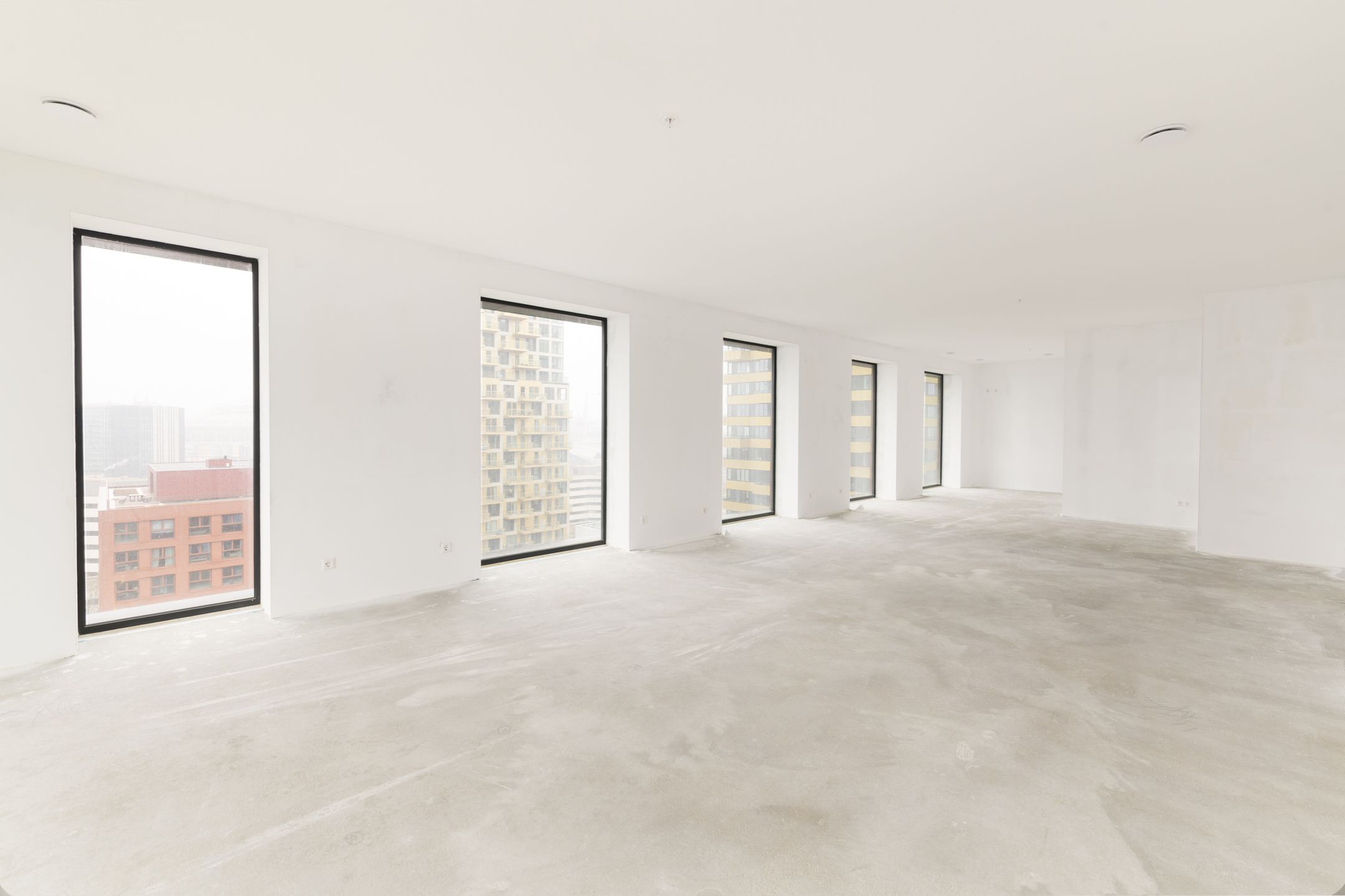 Foto 7 van SPOT Amsterdam | Scarlet