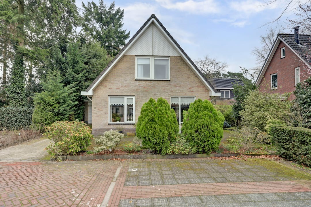 Spacious detached home with garage in quiet Nunspeet location — 23