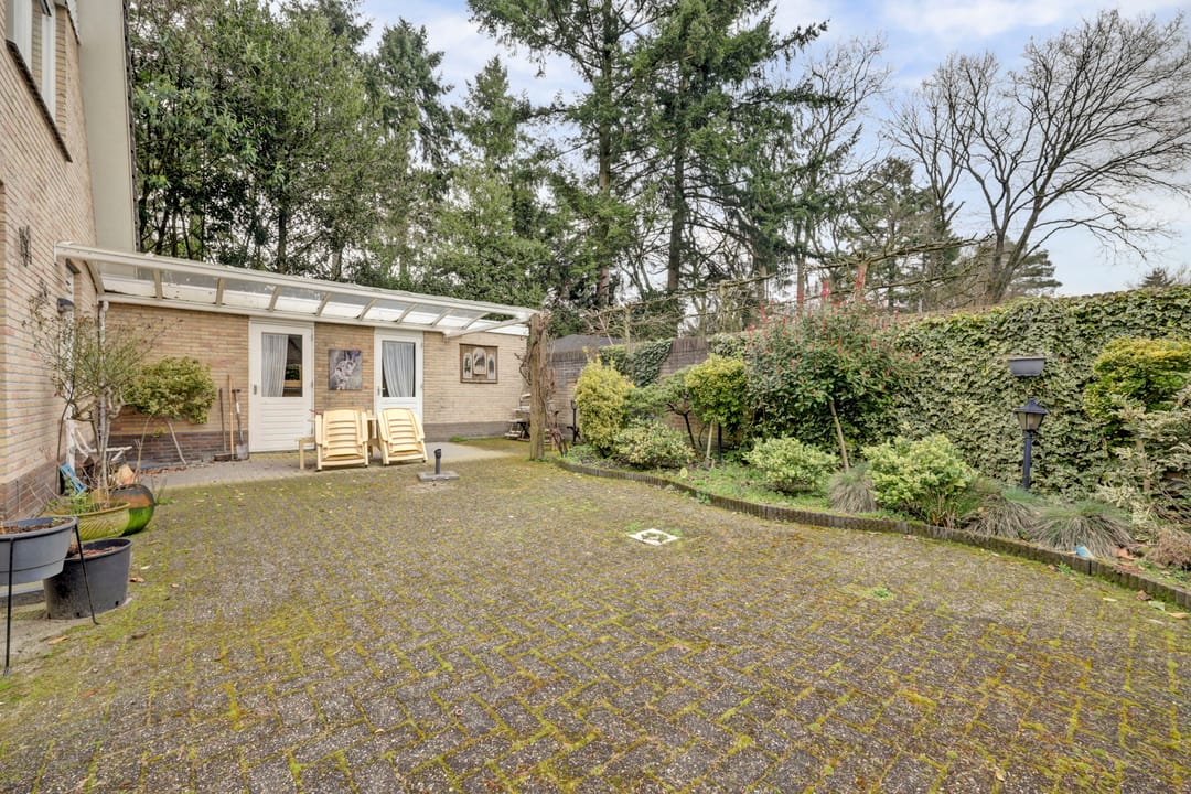 Spacious detached home with garage in quiet Nunspeet location — 28
