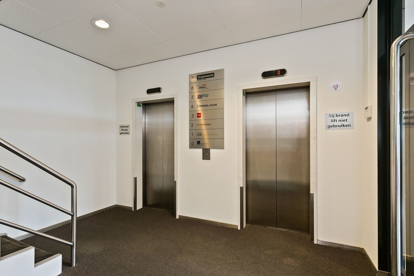 Bekijk foto 3 van Pettelaarpark 100