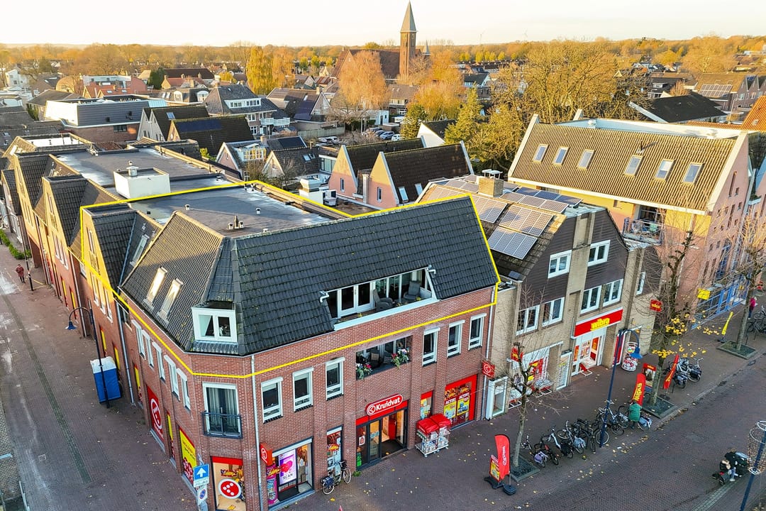 Photo 1 of Veenderweg 4-A