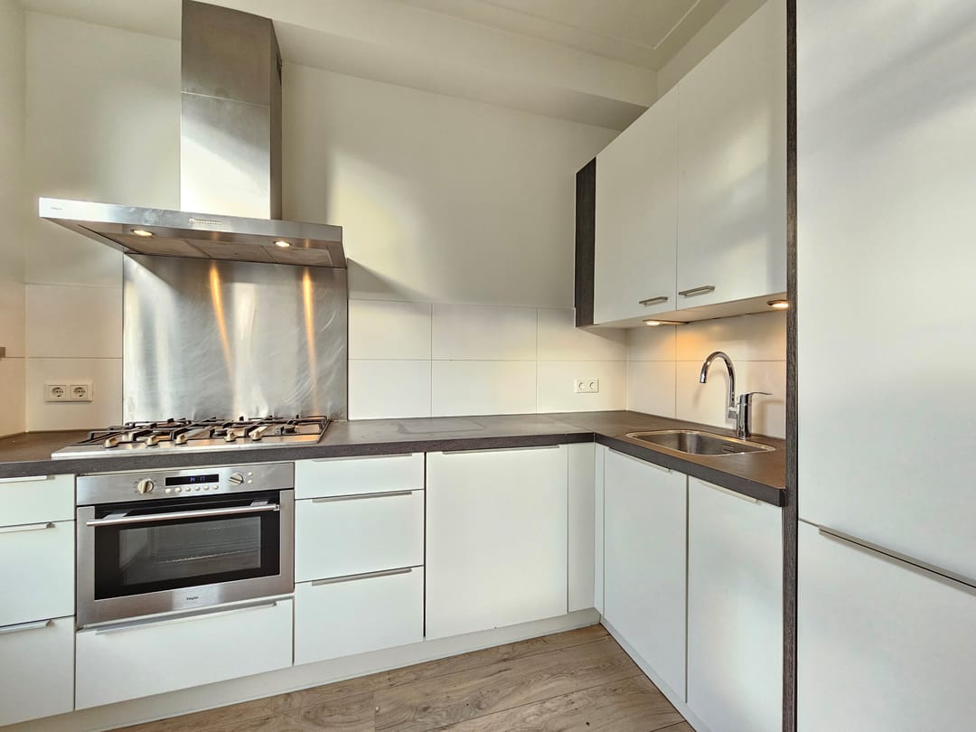 Bovenwoning aan Newtonstraat 19, Amsterdam