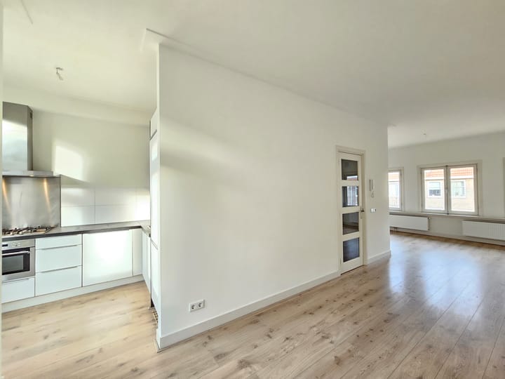 Photo 5 of Newtonstraat 19