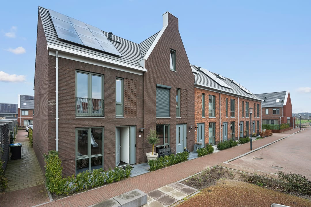 Photo 23 of Rozenhofstraat 1