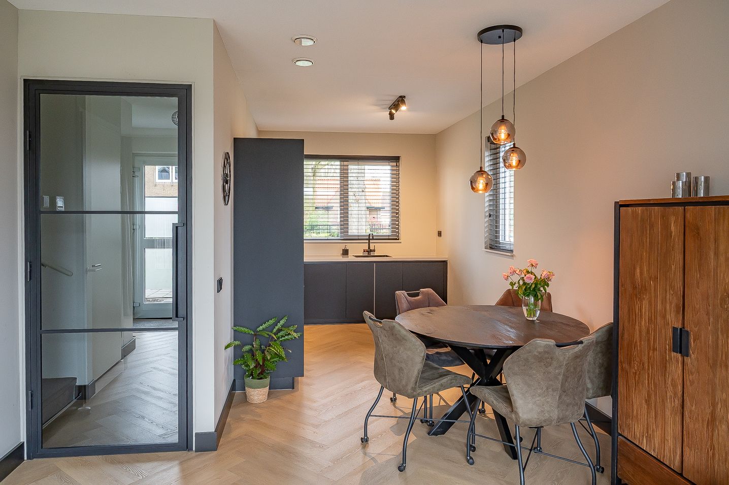 Foto 12 van Burgemeester Galleestr 67