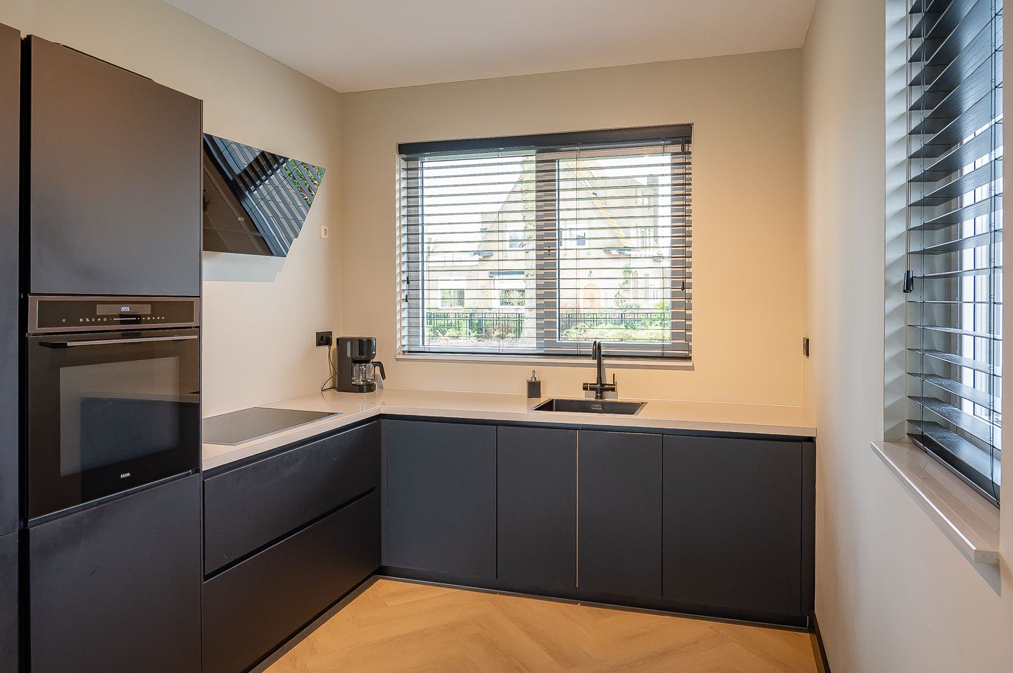 Foto 14 van Burgemeester Galleestr 67