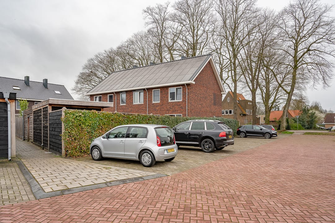 Foto 37 van Burgemeester Galleestr 67