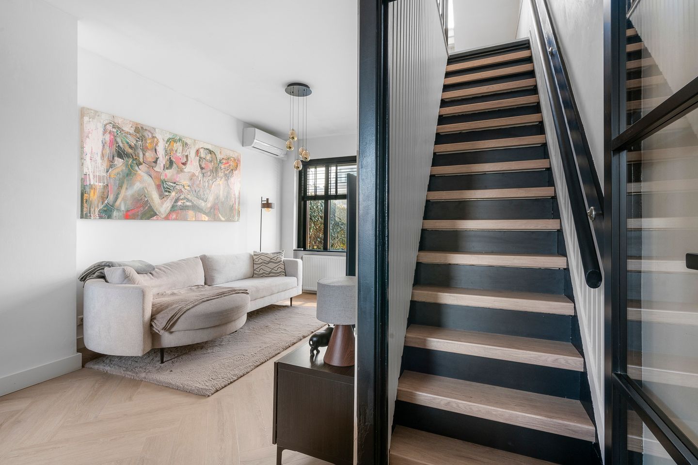 Move-in ready 1930s home with modern renovations and sunny garden — 19