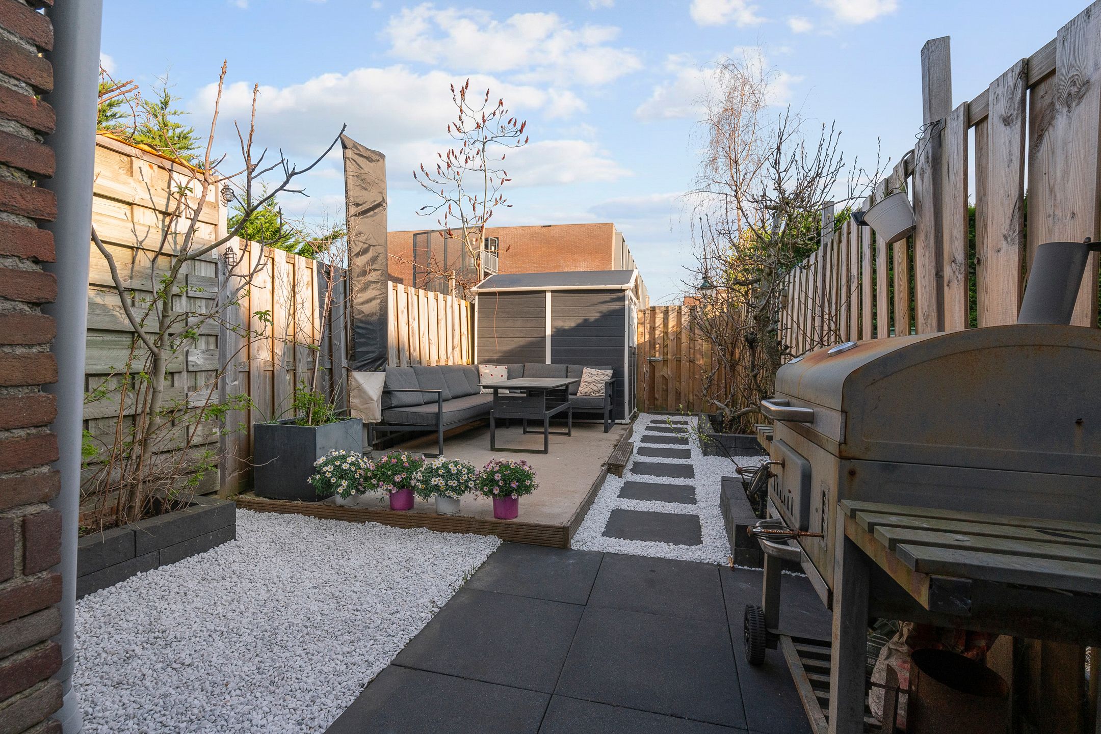 Move-in ready 1930s home with modern renovations and sunny garden — 30