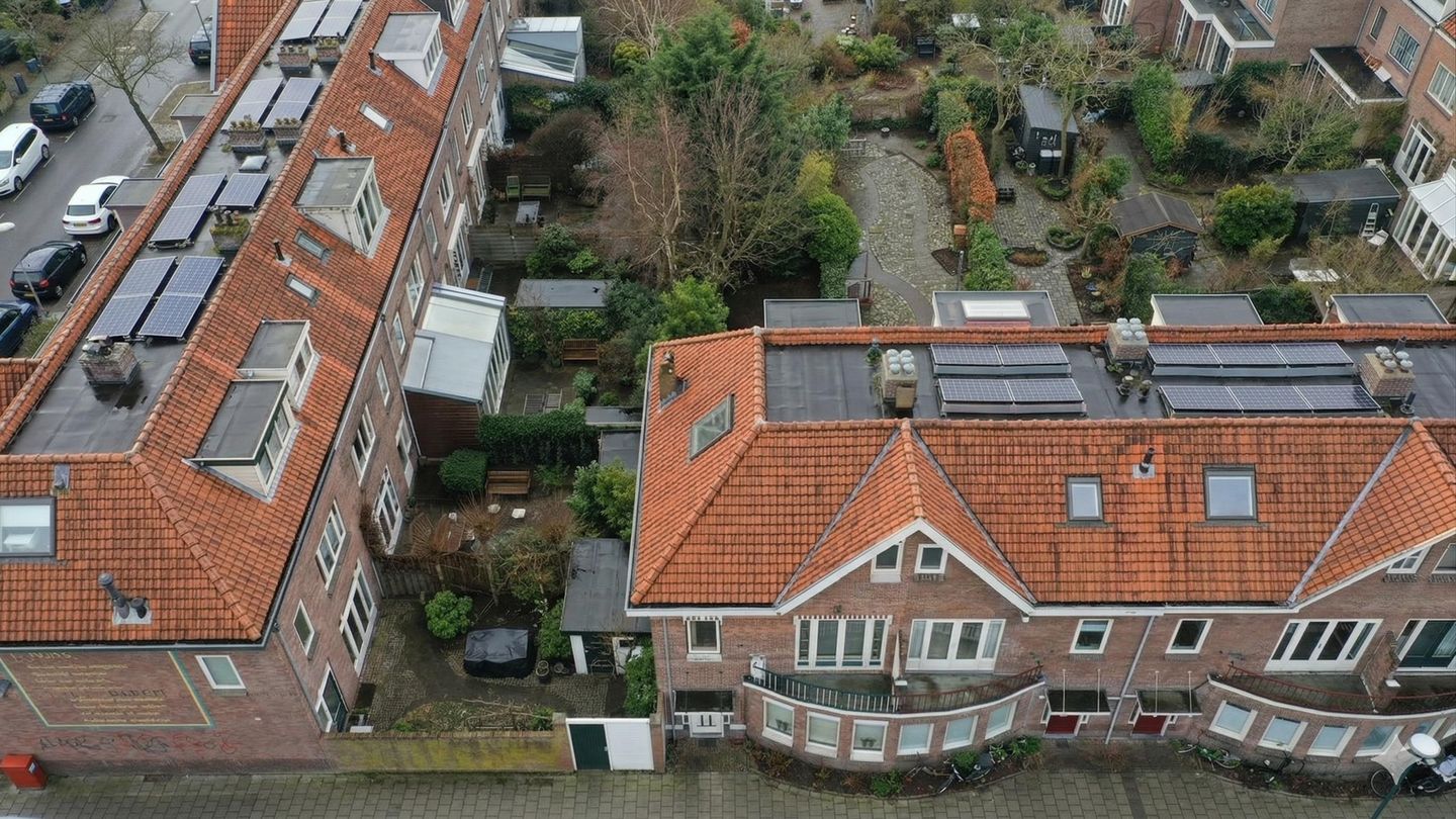 Photo 29 of Van Ledenberchstraat 8