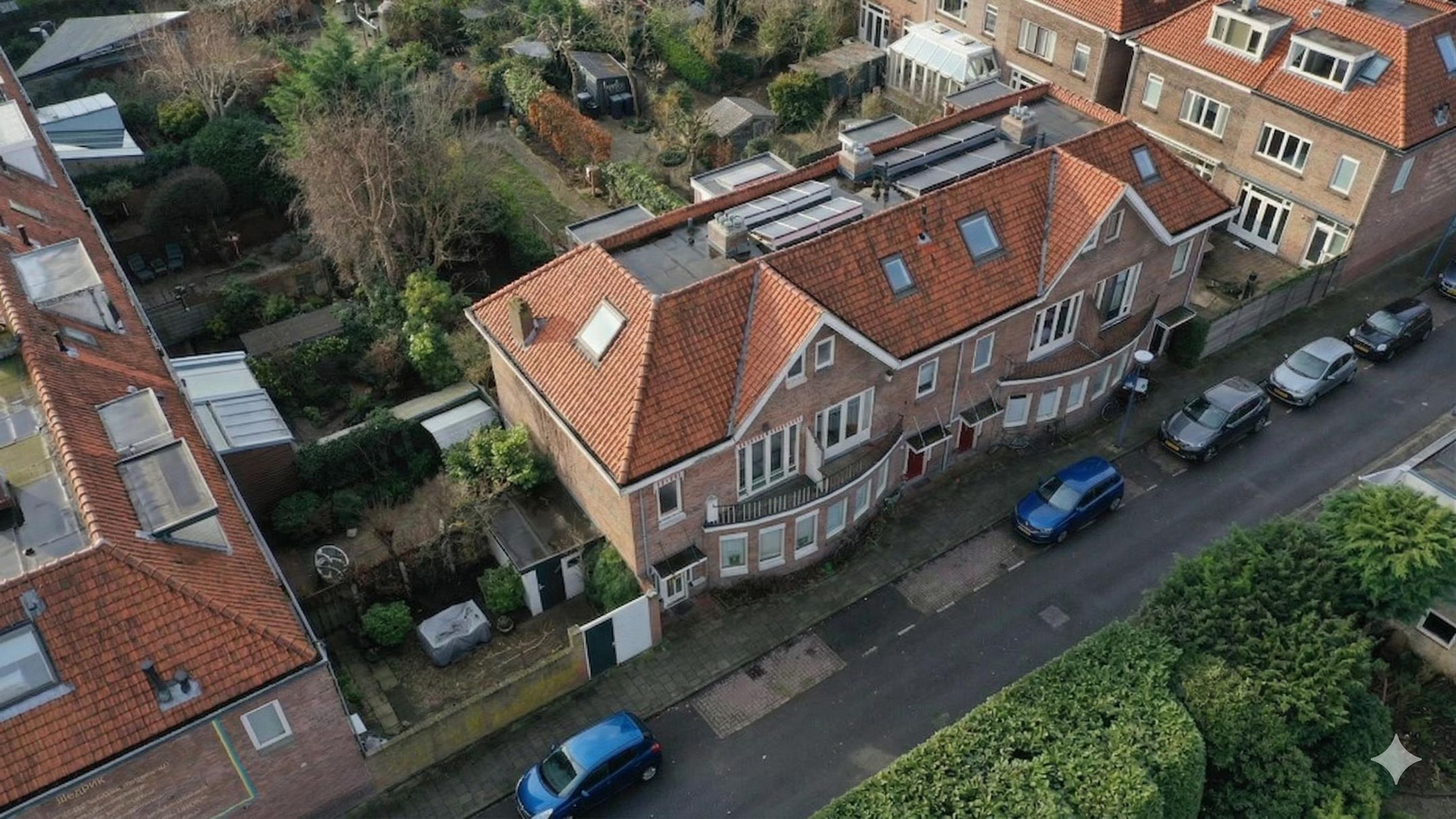 Photo 30 of Van Ledenberchstraat 8
