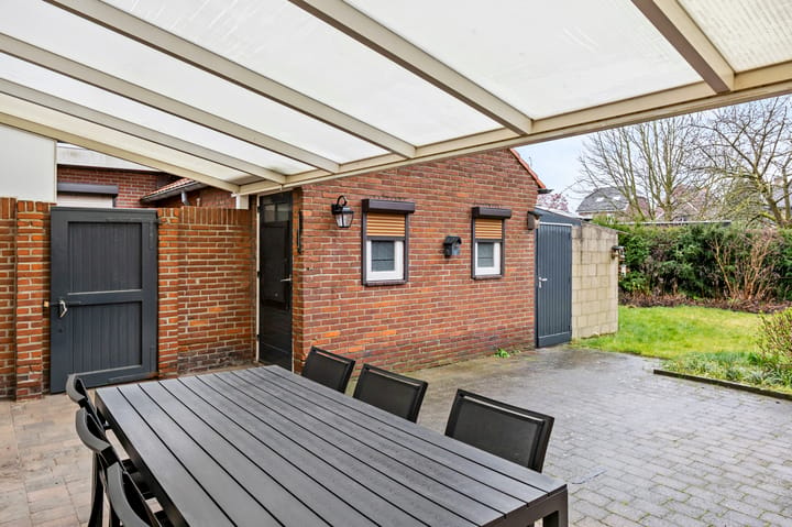 Photo 4 of Oranjestraat 44