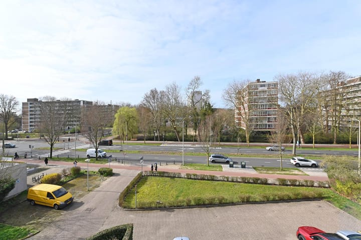 Appartement te koop: Ir. van der Sluijsplantsoen 49, 'S-Gravenhage