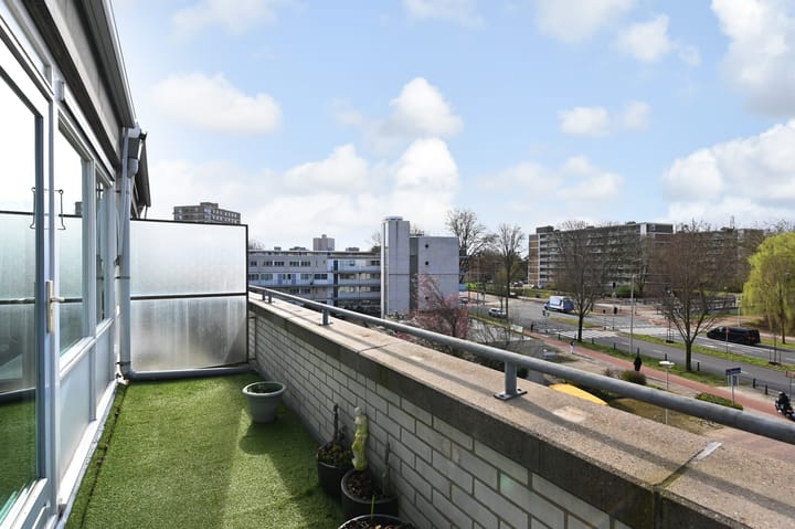 Appartement te koop: Ir. van der Sluijsplantsoen 49, 'S-Gravenhage