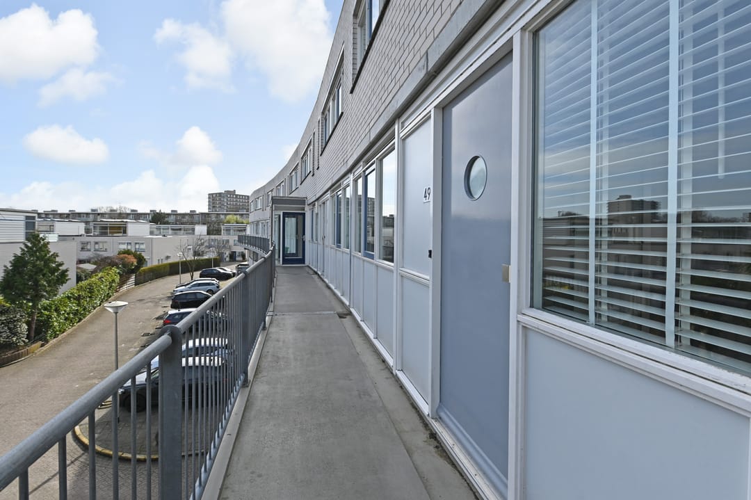 Spacious Two-Level Maisonnette with Private Parking in Green Mariahoeve — 25