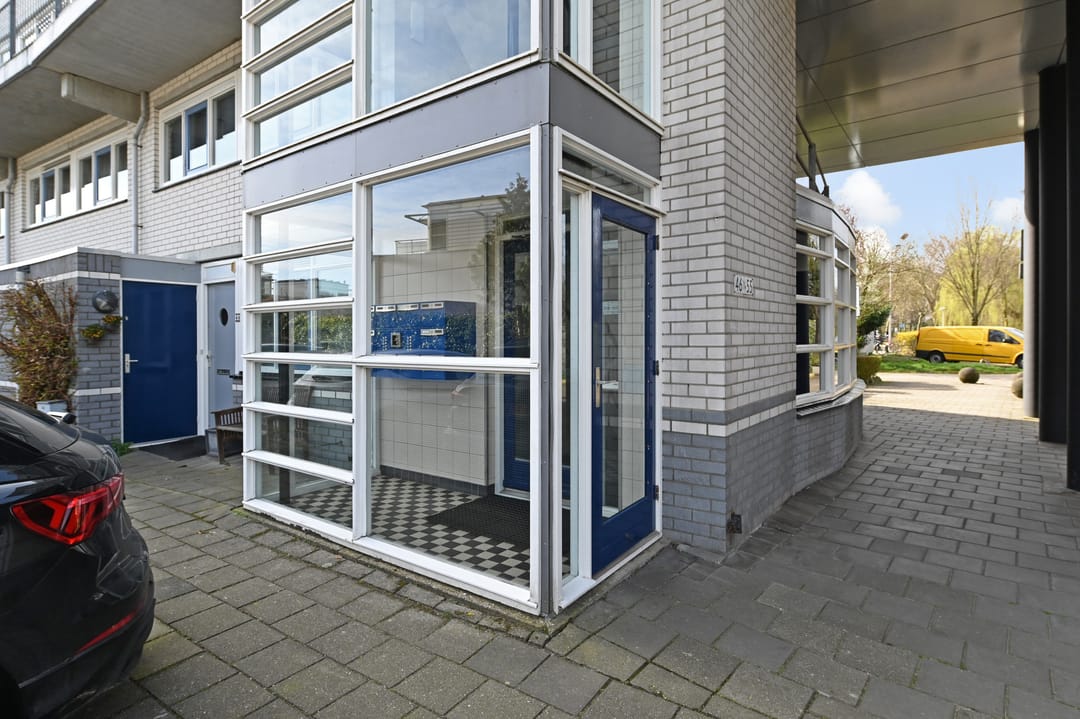 Spacious Two-Level Maisonnette with Private Parking in Green Mariahoeve — 27