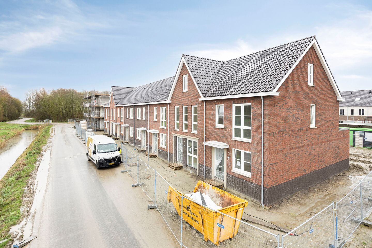 Photo 4 of Dokter van Gelderstraat 34