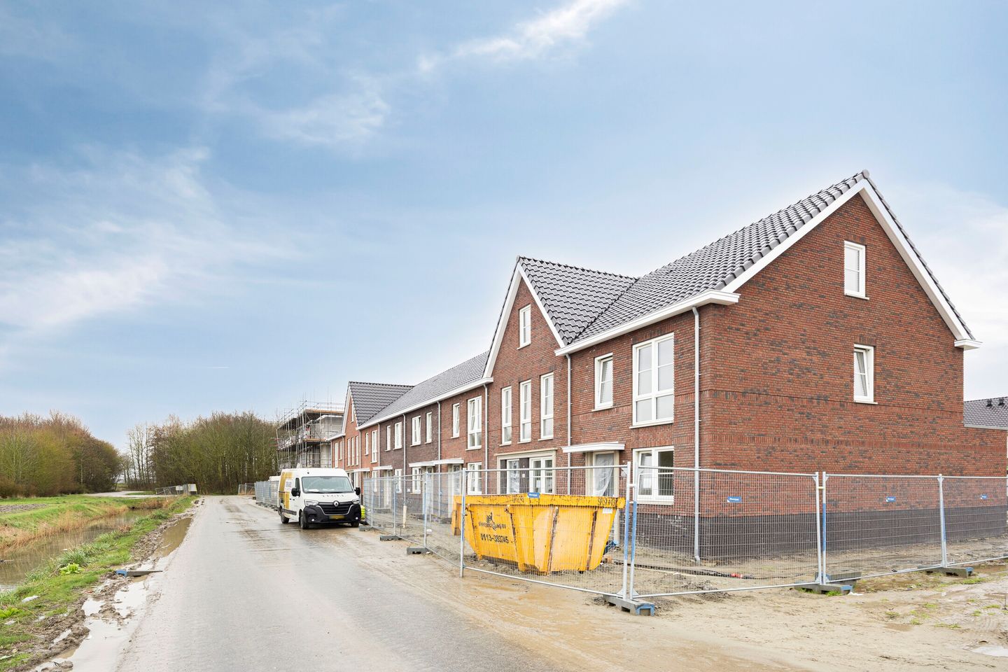 Photo 10 of Dokter van Gelderstraat 34