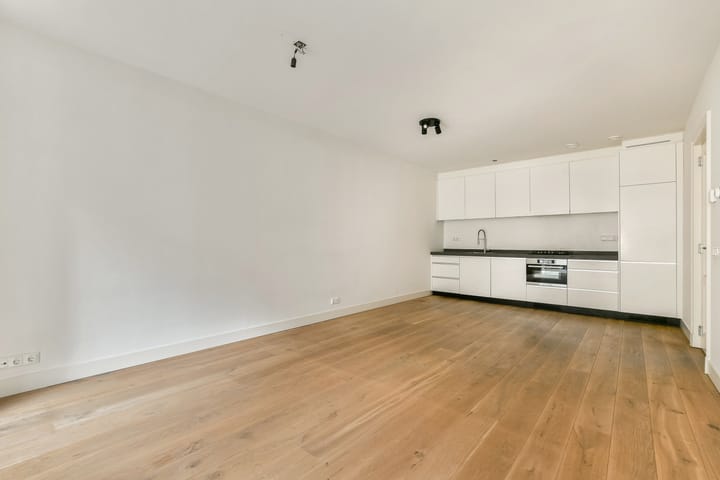 Photo 2 of Eerste Jan van der Heijdenstraat 46-1