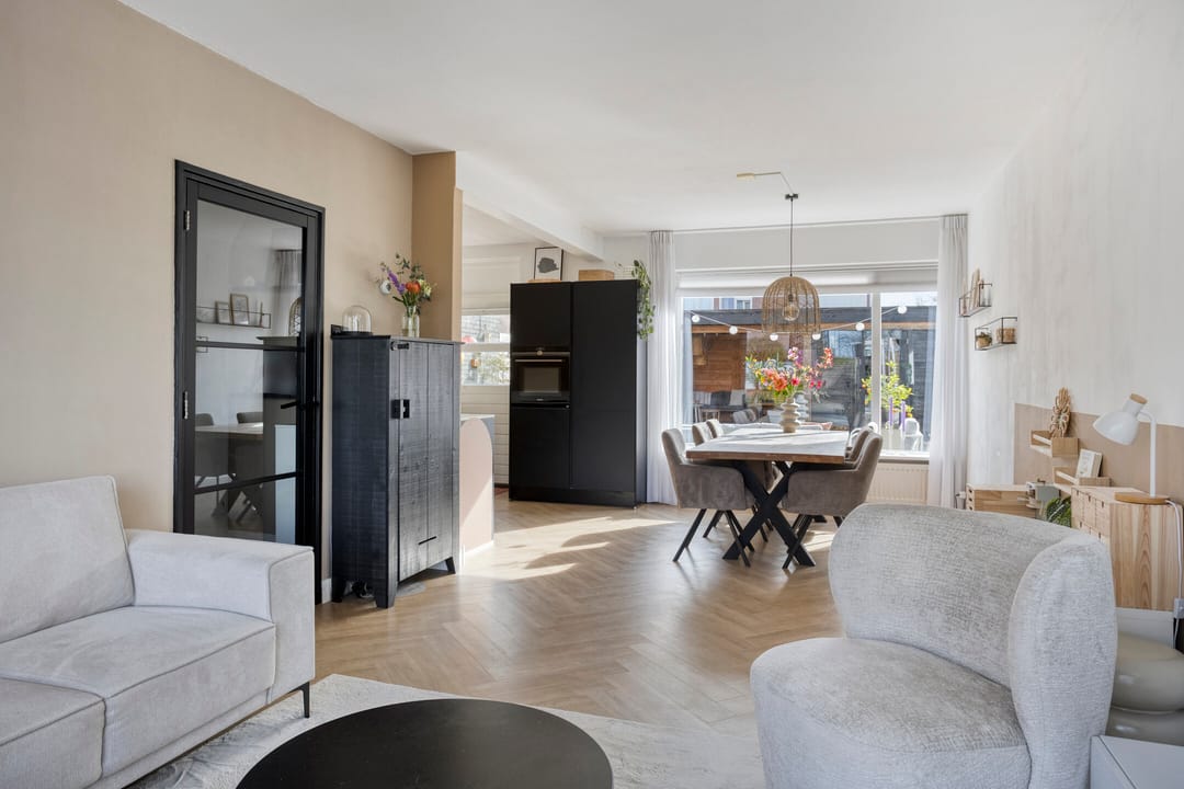 Foto 7 van van Laarstraat 7