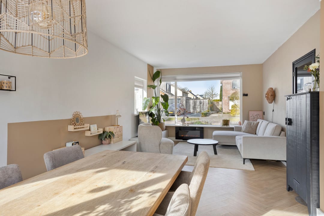 Foto 11 van van Laarstraat 7