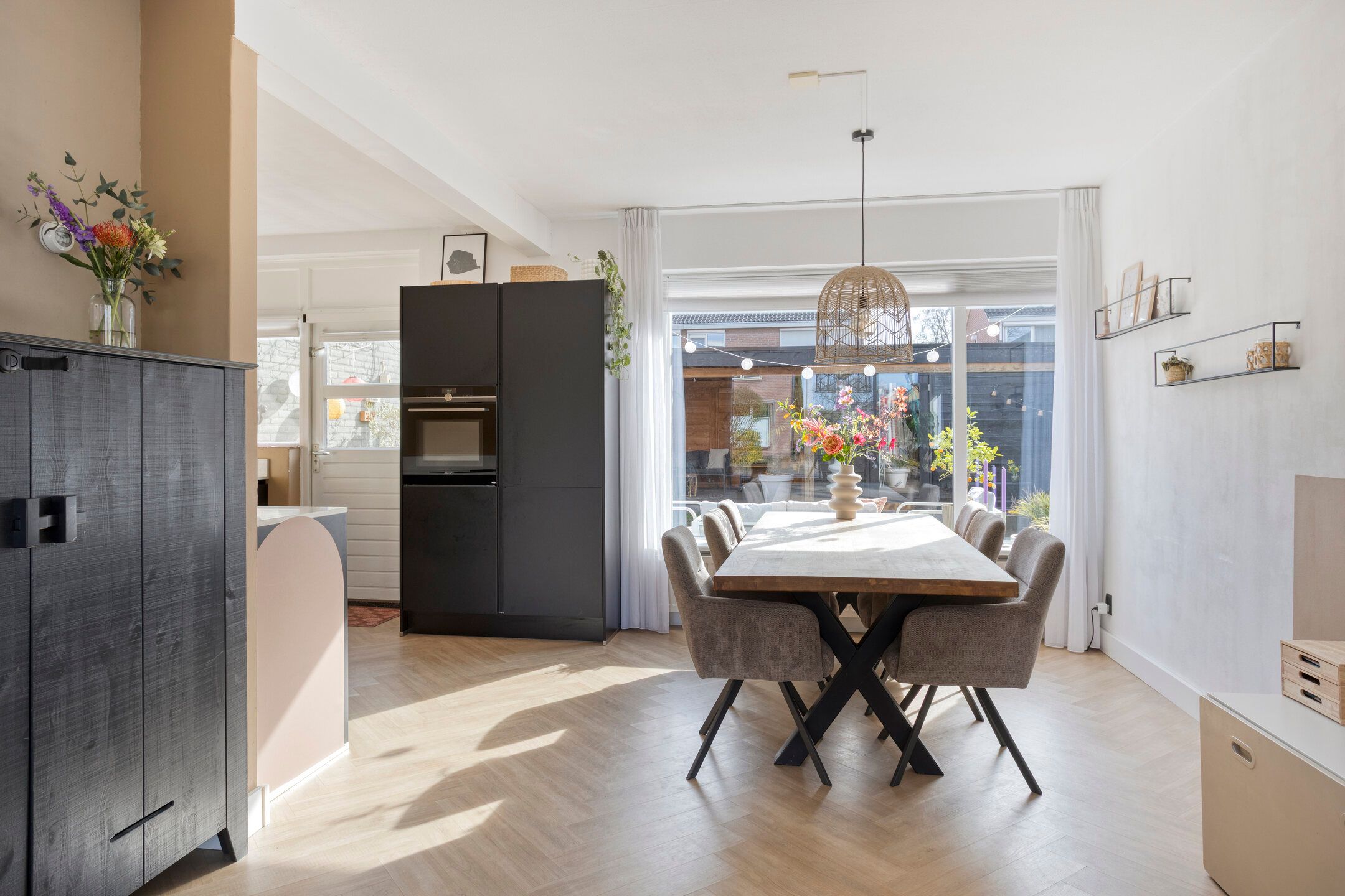 Foto 12 van van Laarstraat 7