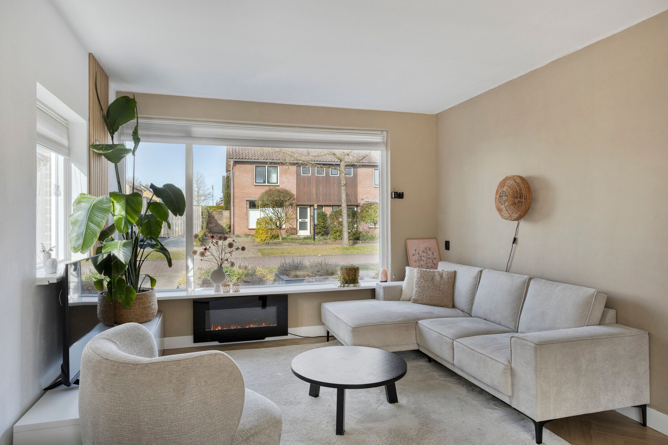 Foto 9 van van Laarstraat 7