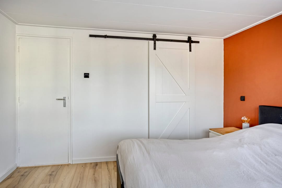 Foto 22 van van Laarstraat 7