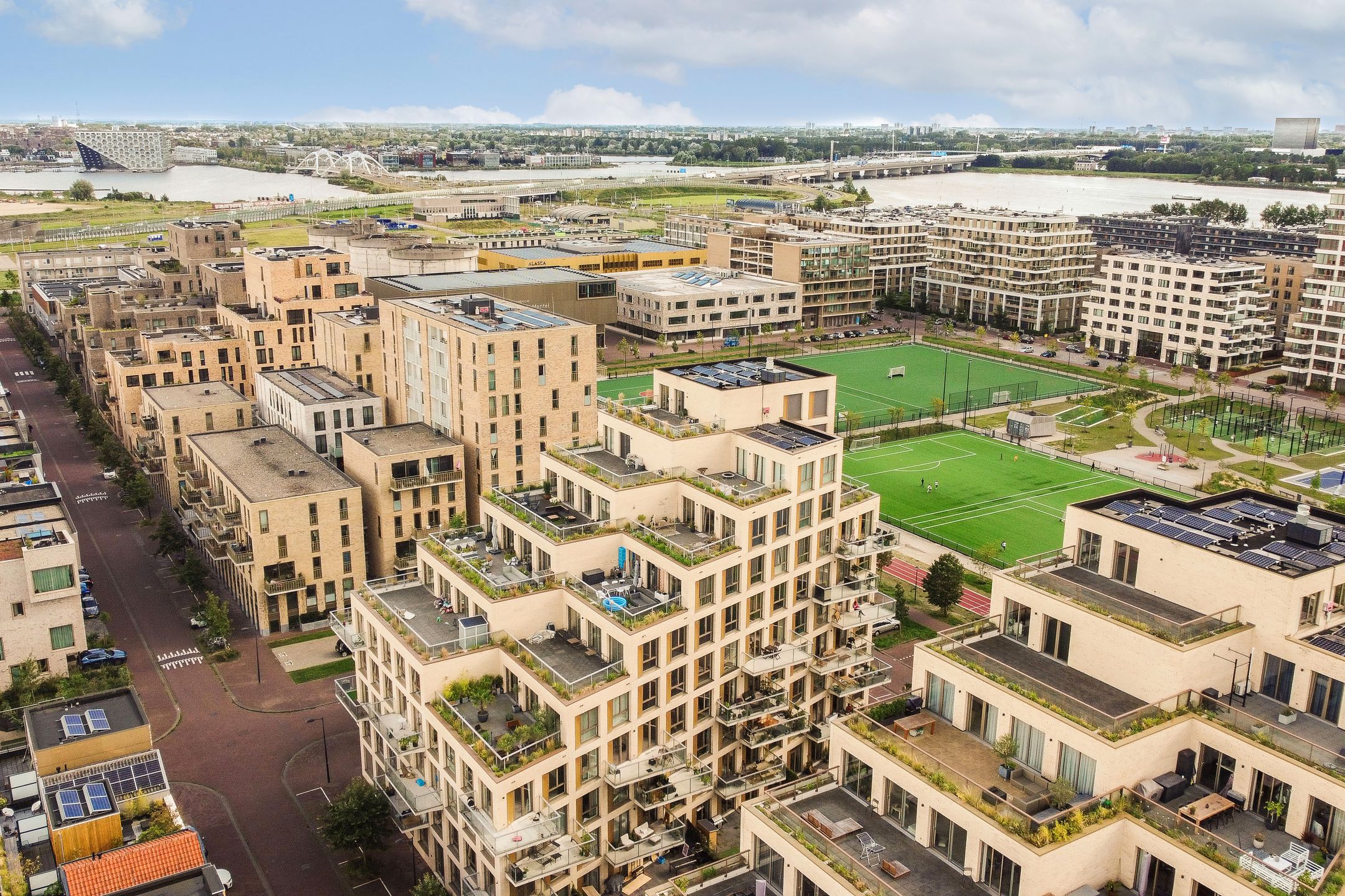 Foto 21 van Faas Wilkesstraat 133-A